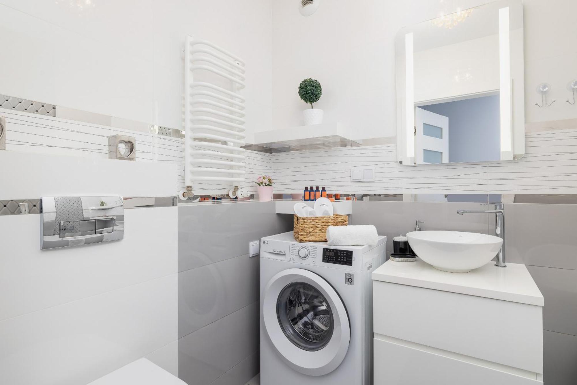 Cracow Pradnik Spacious & Family Apartment With 3 Bedroom By Renters Prestige Kraków Exteriör bild