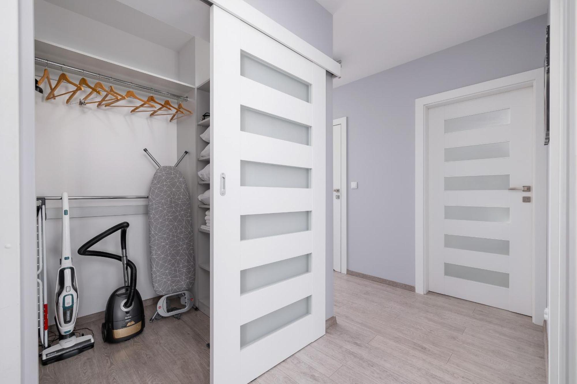 Cracow Pradnik Spacious & Family Apartment With 3 Bedroom By Renters Prestige Kraków Exteriör bild